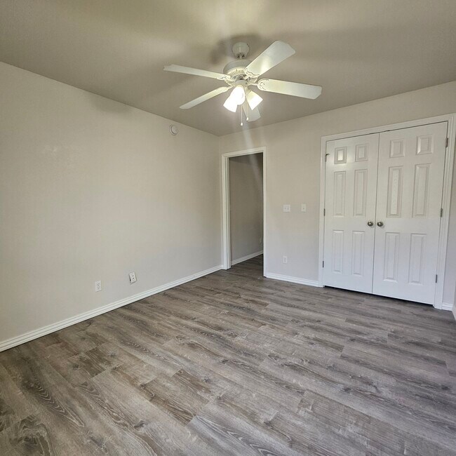 Building Photo - 550 McKissic Spring Rd