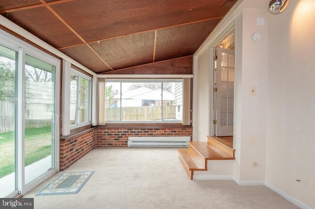 Building Photo - 5931 Peverill Dr