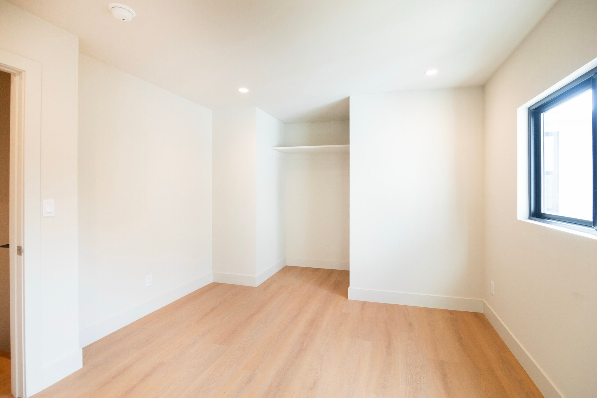 Building Photo - 4541 1/2 Melbourne Ave