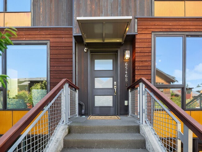 Building Photo - 3bd/3ba Seattle Townhome