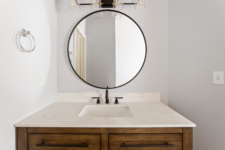 Building Photo - 55 S Harding St