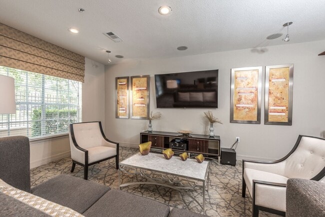 Primary Photo - 5800 Woodway Dr
