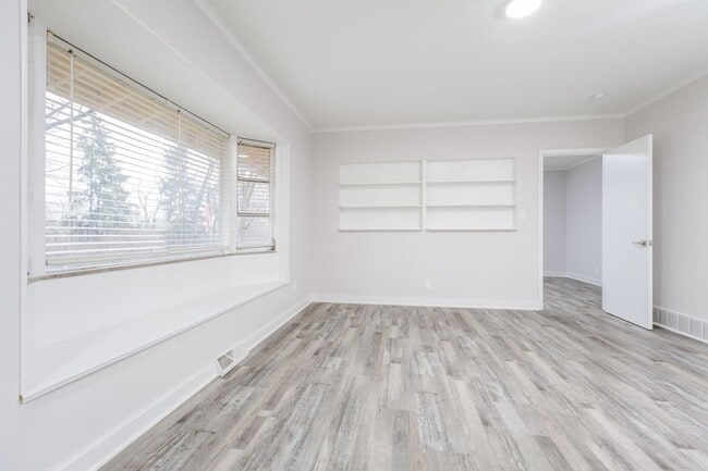 Building Photo - 4575 Olentangy River Rd