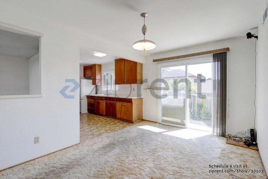 Building Photo - 3100 Ascot Ct