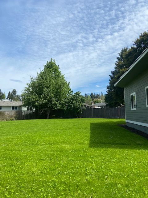 Building Photo - Kirkland Rambler with Central A/C!
