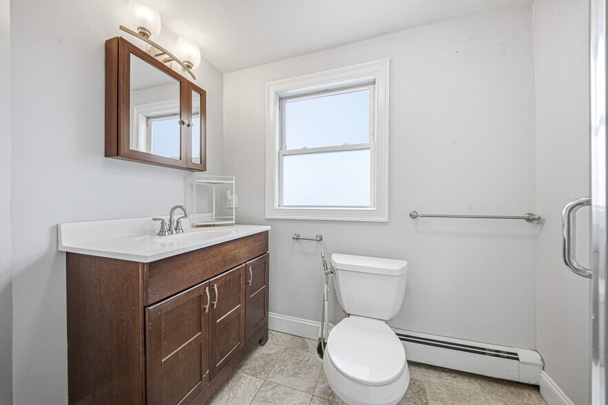 Bathroom - 12 Osborne Street