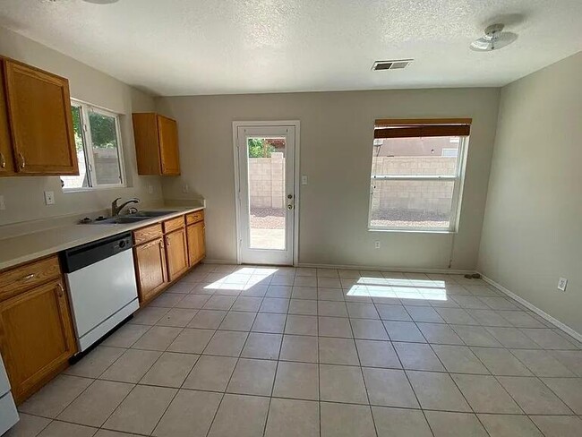 Building Photo - 10728 Miera Dr NW