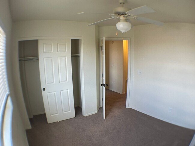 Building Photo - Spacious 3BR Townhome in Bellemont | Fenced Yard + 2-Car Garage