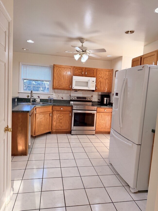 Building Photo - 11410 Silverleaf Ln