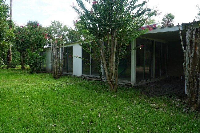 Building Photo - 3306 Dixie Farm Rd