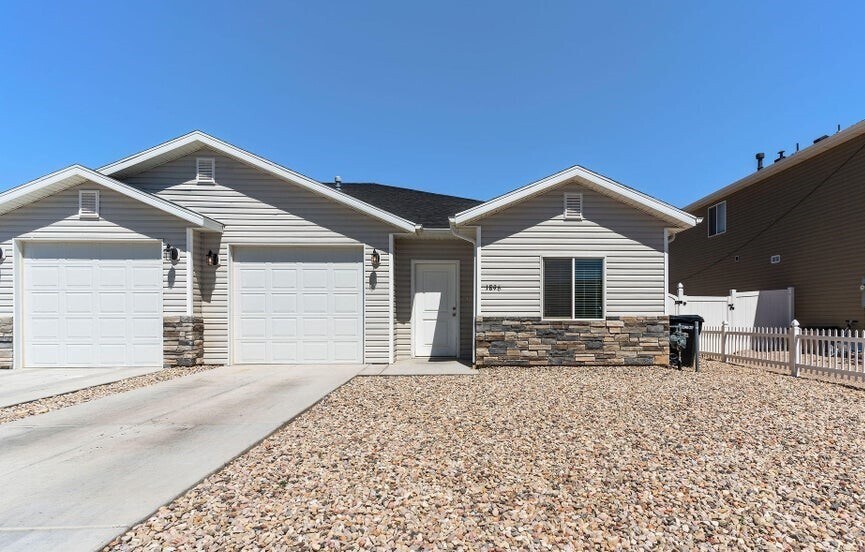 Building Photo - 1896 W Aaron Tippets Rd