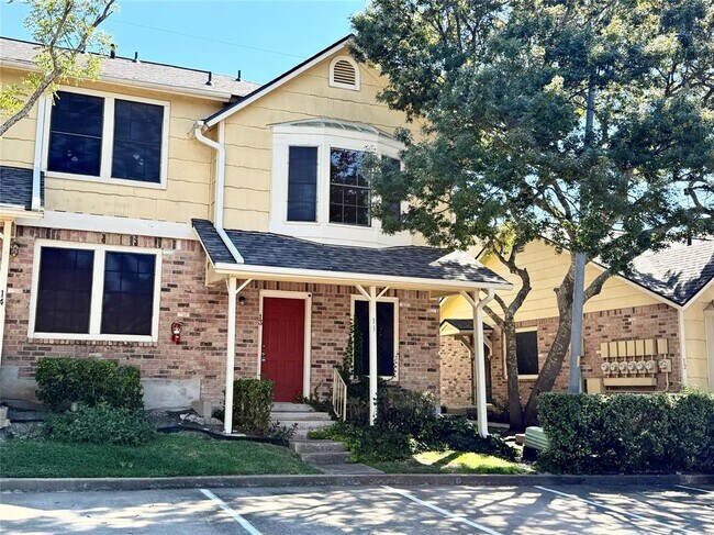 Building Photo - 11901 Swearingen Dr