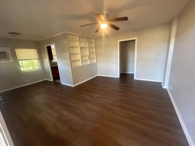 Building Photo - Cute 1/1 Mission Road