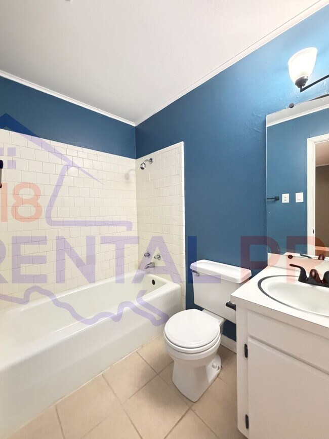 Building Photo - 3 Bed, 2 Bath Home in Ruston!