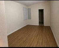 Building Photo - 145 Zehner Way