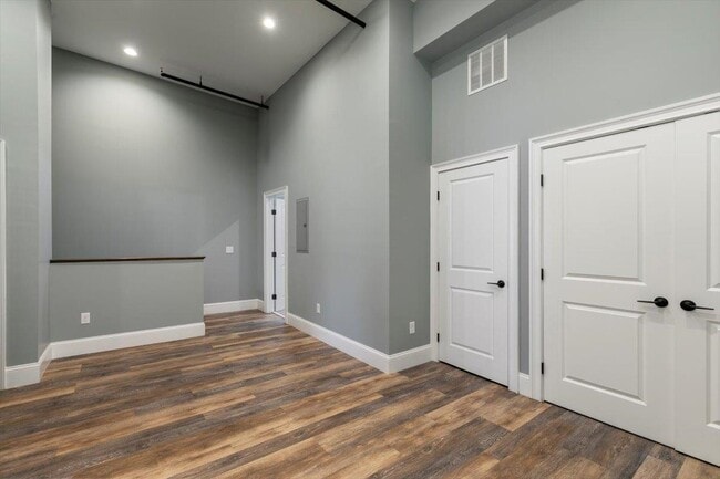 Building Photo - 122 Washington St