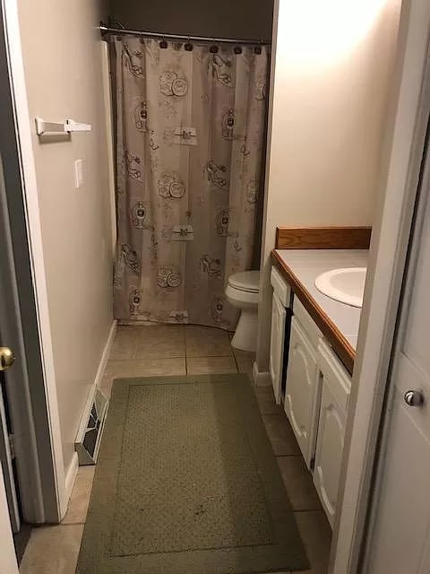 Upstairs Bathroom 2 - 6 Landings Way
