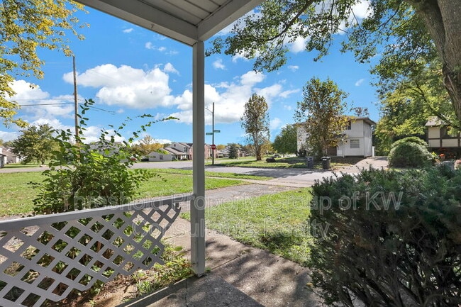 Building Photo - 3490 Clarkston Ave