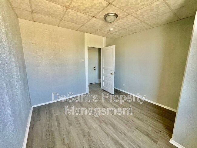 Building Photo - 810 Amity St