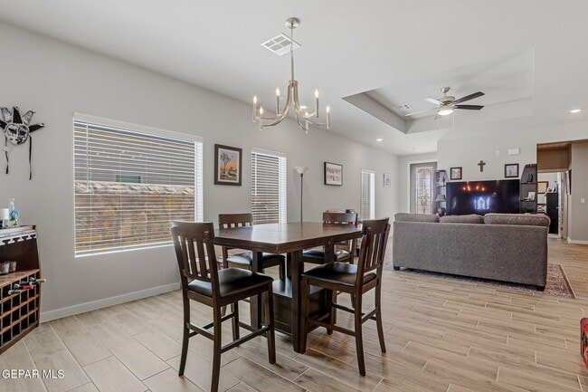 Building Photo - 51049 Fox Trl Ave