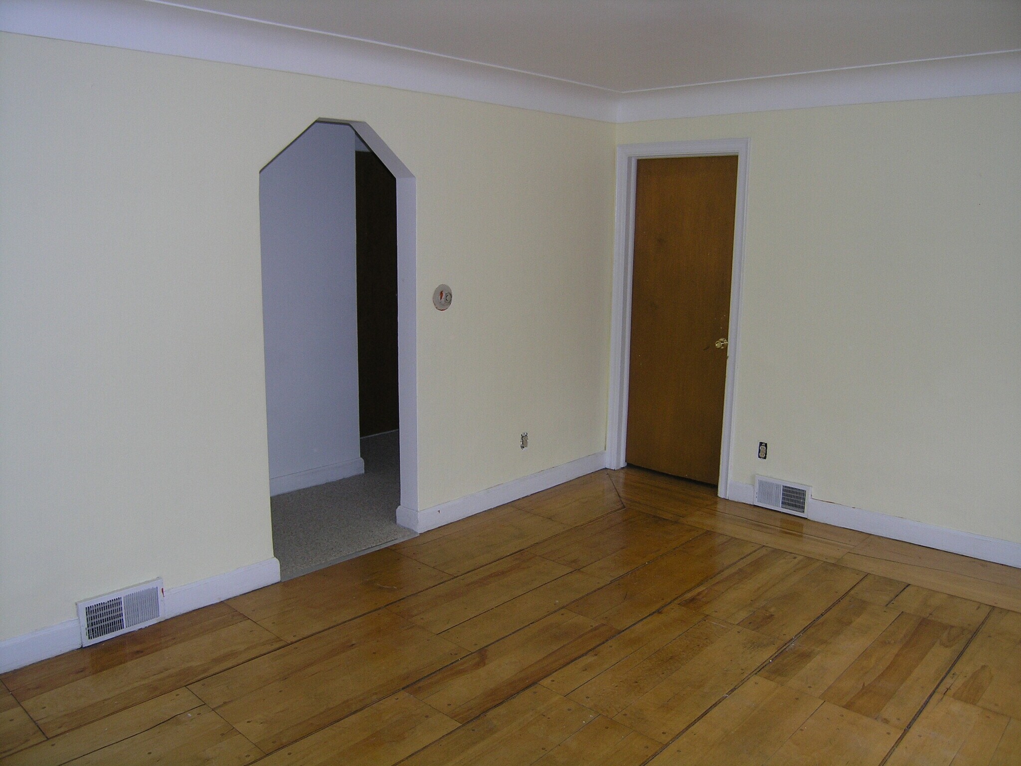 Building Photo - 1343 Rosewood St