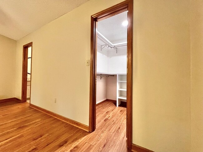 Building Photo - Fabulous house in Avondale on the East side of Tallahassee