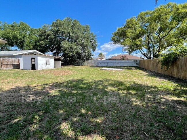 Building Photo - 4520 Clubhouse Rd