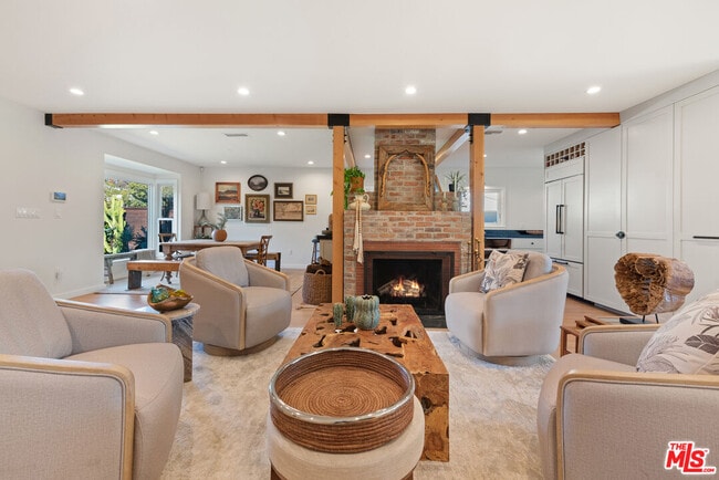 Building Photo - 11314 Homedale St