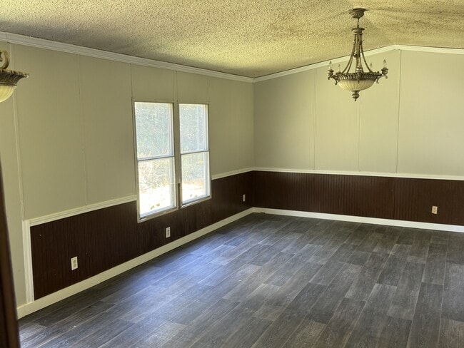 Building Photo - 129 Key Ln