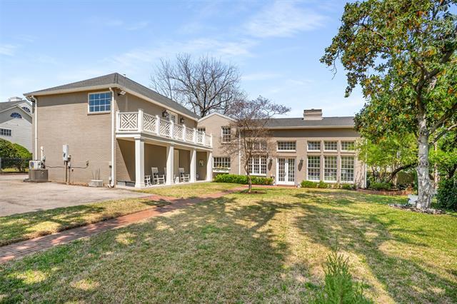 Building Photo - 4522 Walnut Hill Ln