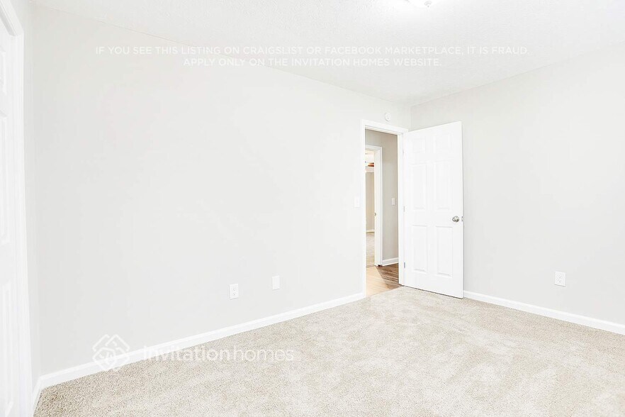 Building Photo - 3515 Rainbow Dr