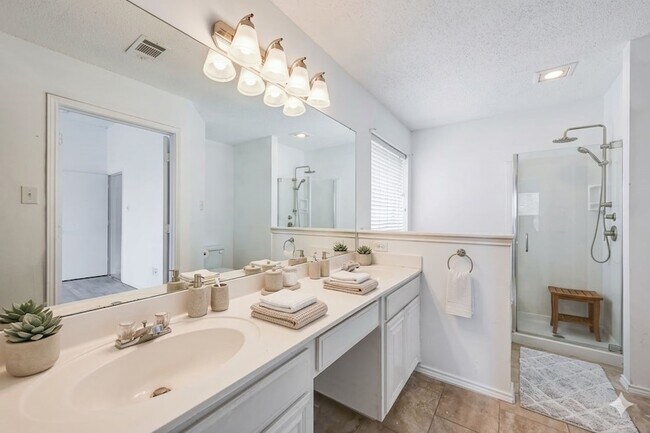 Building Photo - 809 Elbe Dr