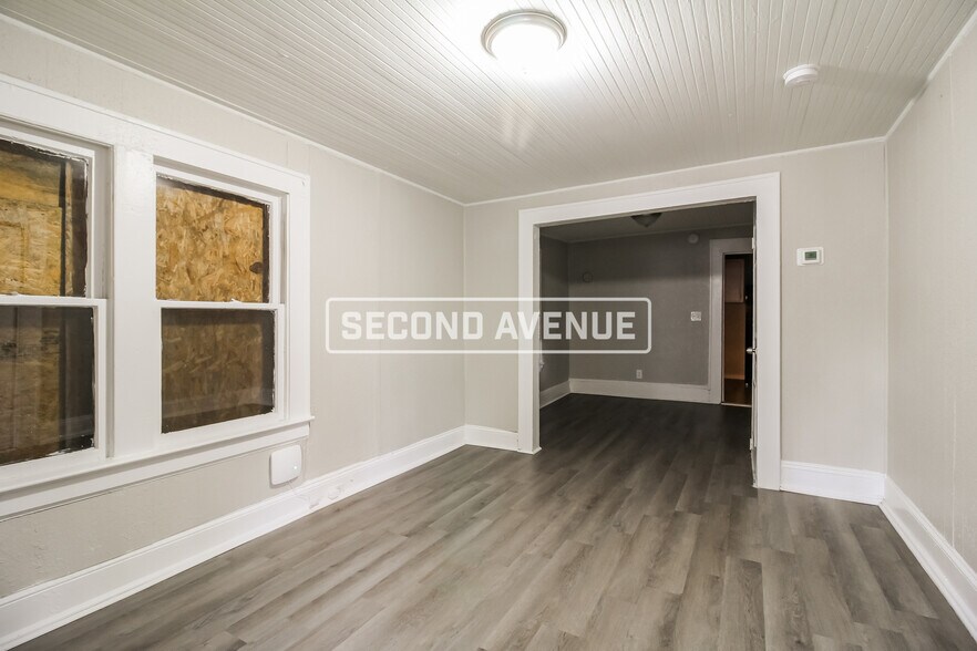 Building Photo - 1522 W 22nd St