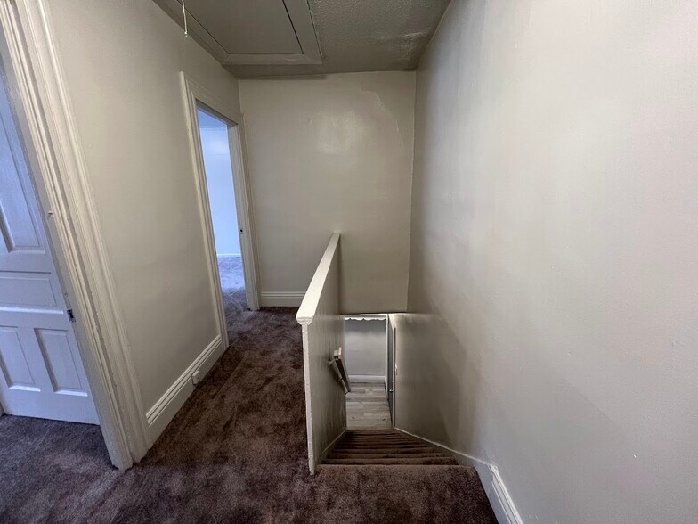 Building Photo - 425 Ohio Ave