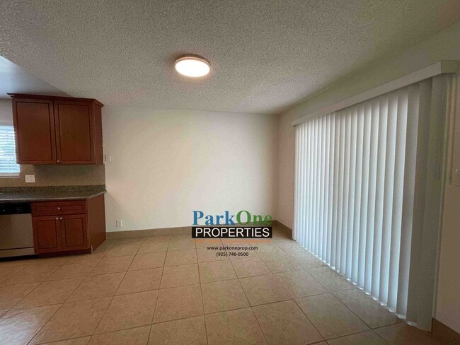 Building Photo - House With Paved Side Yard and Spacious Backyard in Pinole Now Available!!