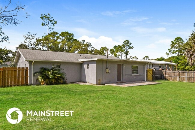 Building Photo - 2065 West Pkwy