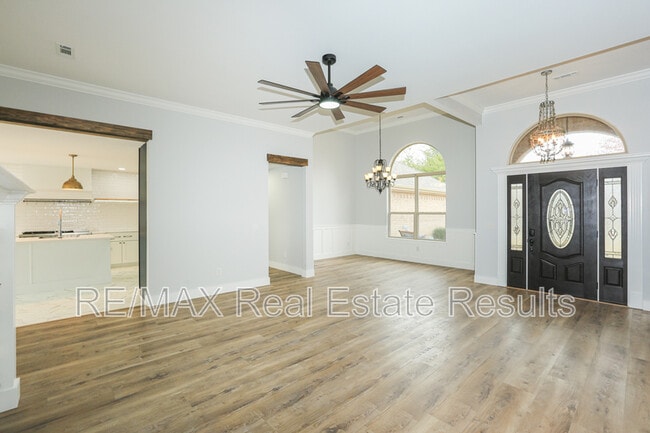 Building Photo - 57 Taylor Dr