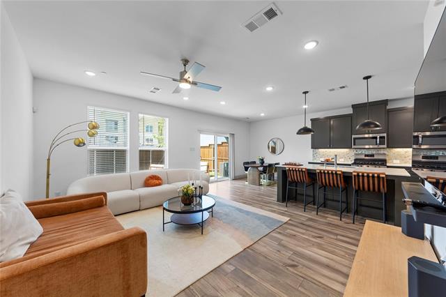 Building Photo - 1340 Hill Country Pl