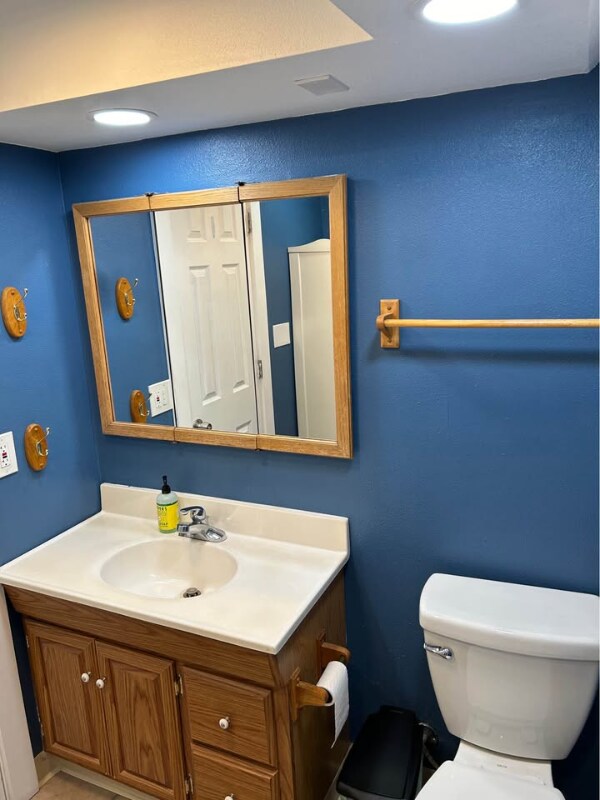 Building Photo - 702 E 21st Pl