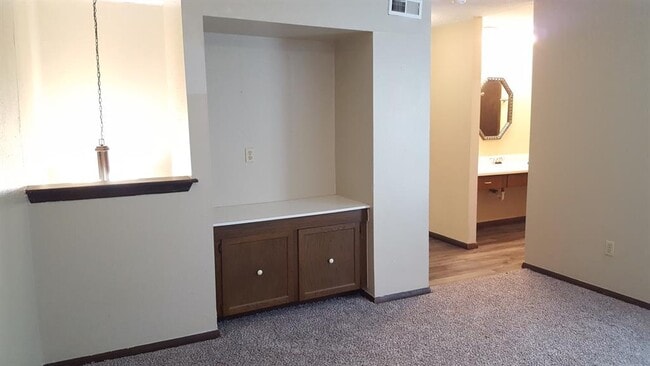 Building Photo - 822 Cardinal Creek Blvd