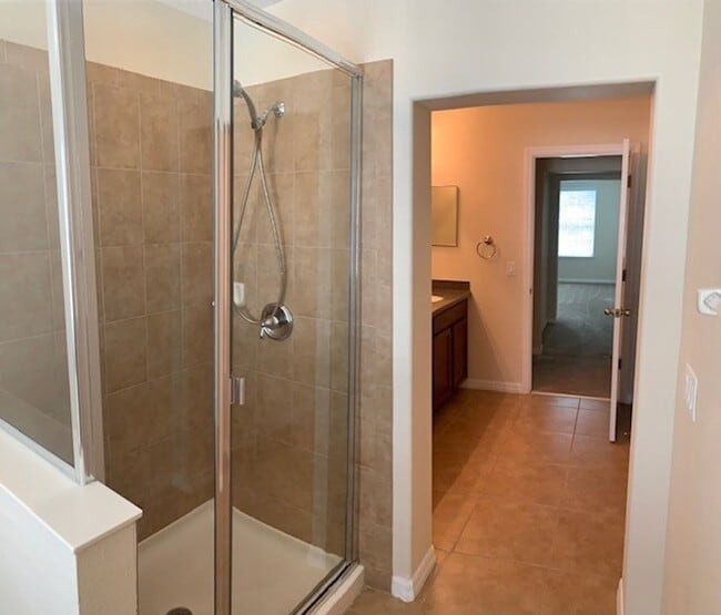Building Photo - 3-story, 3/3.5, updated, townhome in the h...