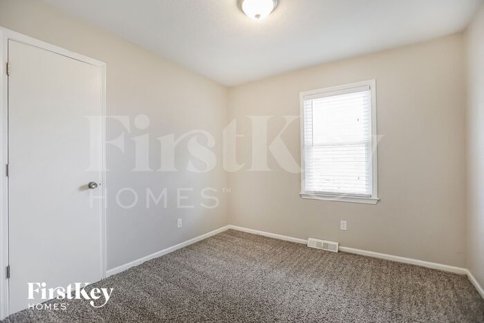 Building Photo - 515 NE 98th Terrace