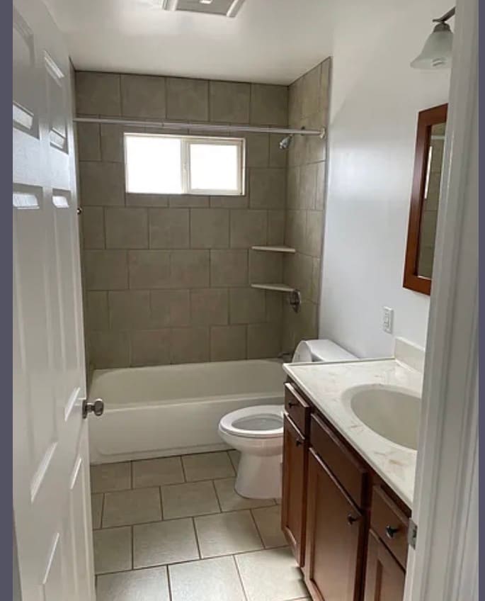 Building Photo - 1529 Mohawk St