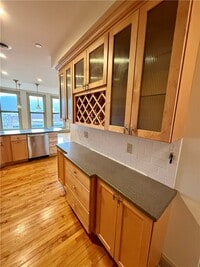 Building Photo - 72 E Market St