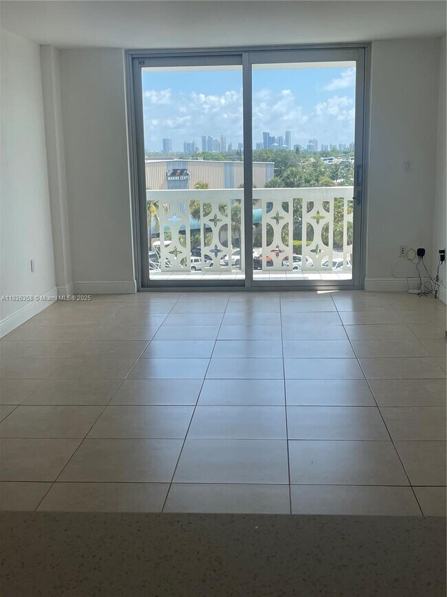 Building Photo - 13155 Ixora Ct