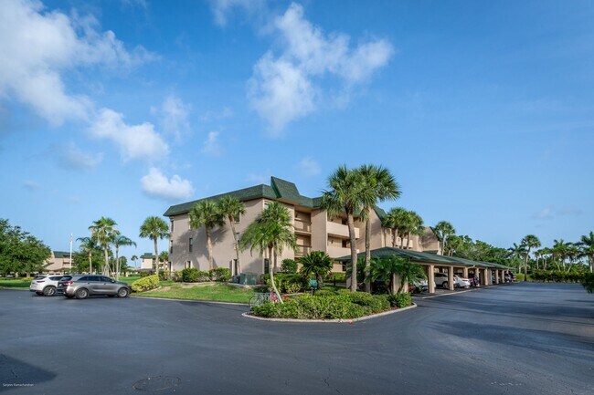 Building Photo - CLOSE DOWNTOWN PUNTA GORDA. GROUND FLOOR U...