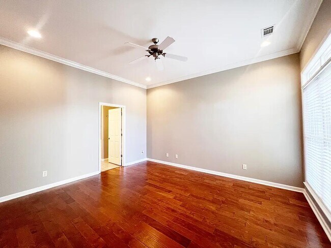 Building Photo - 107 Olde Towne Dr