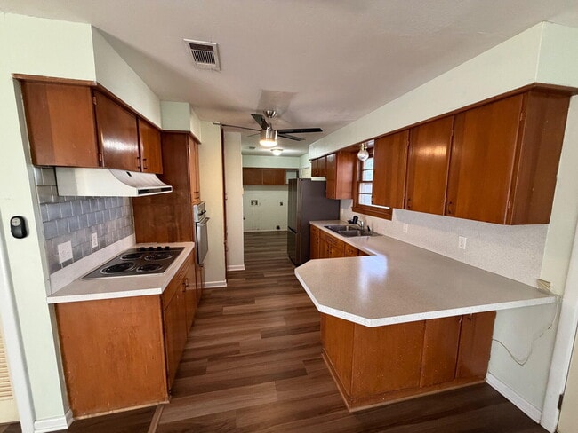 Building Photo - 2824 55th St