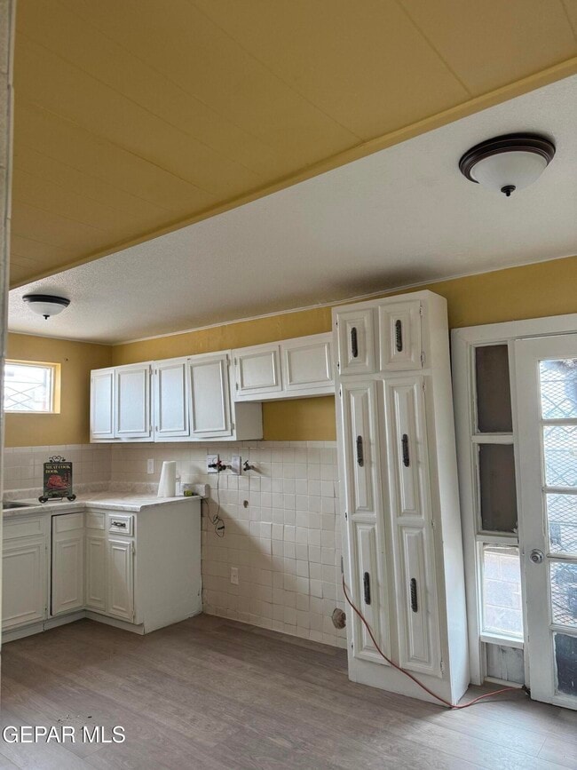 Building Photo - 1213 N Boone St