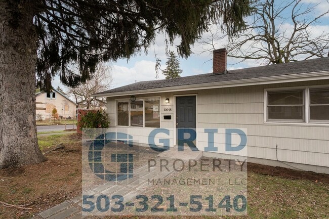 Building Photo - 3 Bedroom Home - Large Corner Lot - SE Portland!